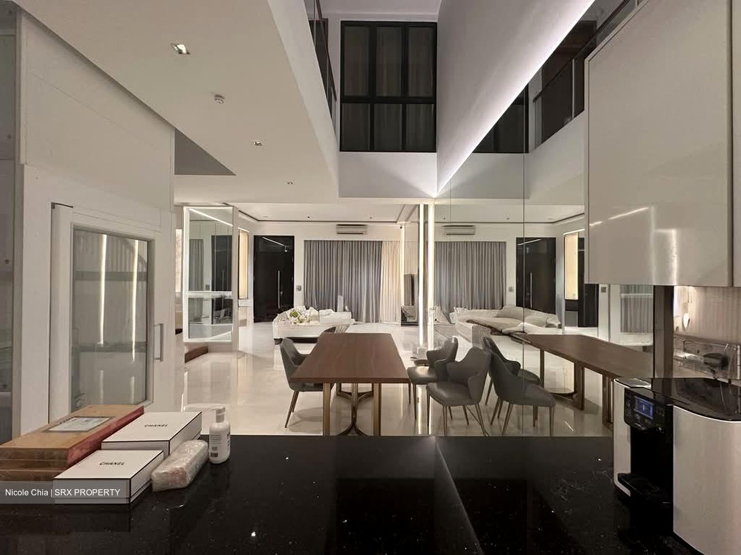 Luxus Hills (ph 7) (D28), Terrace #577352061
